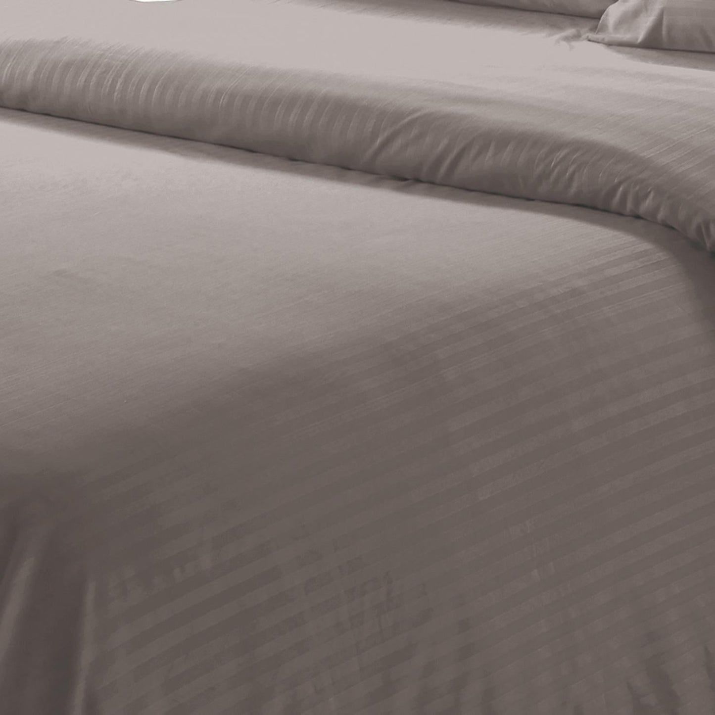 Luxurious Ultra Soft Moisture Wicking Solid Color 6 Pieces Sheet Set Charcoal